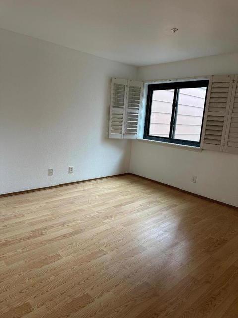 808 Red Leaf Court, San Francisco CA: https://media.crmls.org/mediaz/3f552500-1fa3-4d49-8635-6a1de25aacc6.jpg