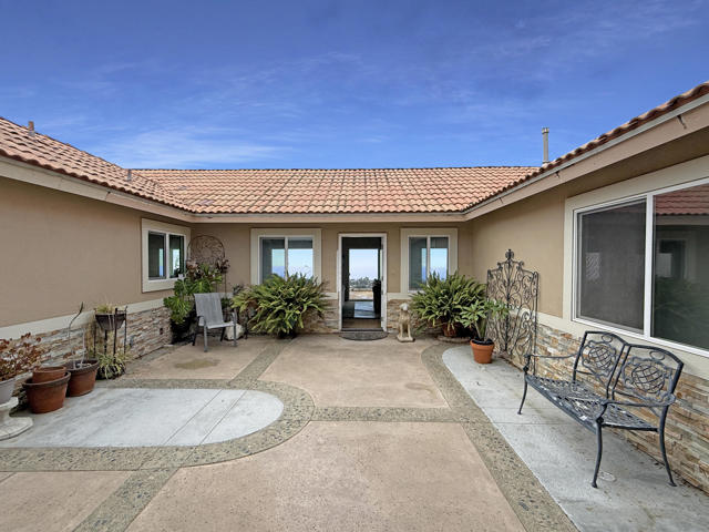 4103 Calle Bienvenido, San Clemente CA: https://media.crmls.org/mediaz/3f56f62a-2f5b-43ea-b60f-2a18965c3de9.jpg