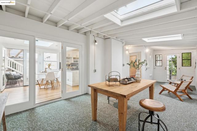 3 Craig Ave, Piedmont CA: https://media.crmls.org/mediaz/3f571114-e7a6-4392-82e9-95741341fd6c.jpg