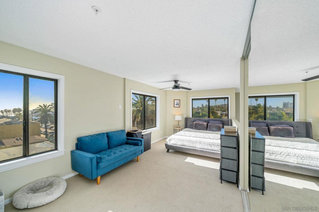 MLS #250032682SD img 3