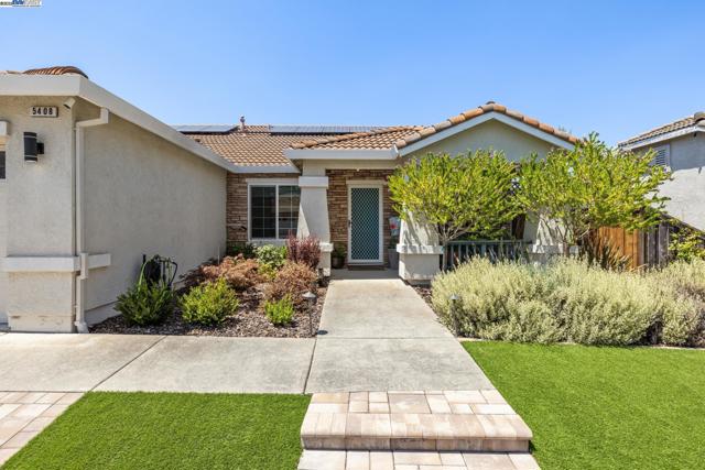5408 La Salle Way, Vallejo CA: https://media.crmls.org/mediaz/3f577f5e-a93a-46fd-8772-16b1a8ed8f8a.jpg