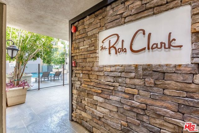 141 S Clark Drive, West Hollywood CA: https://media.crmls.org/mediaz/3f578376-4a32-4487-8868-c29a749c06f2.jpg