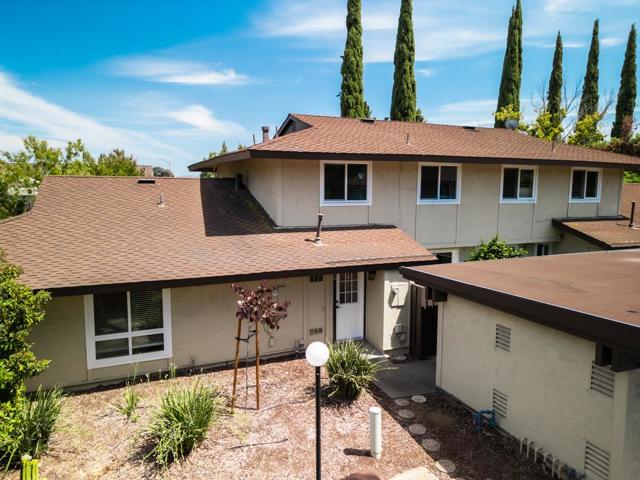 4926 Poplar Terrace, Campbell CA: https://media.crmls.org/mediaz/3f58c3c7-e36a-444b-9c31-905ca5fce72f.jpg