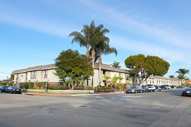 6666 Beadnell Way, San Diego CA: https://media.crmls.org/mediaz/3f596af4-0009-4c4f-9c14-ca4b1a540a59.jpg
