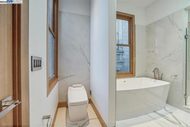 1208 Stanyan St, San Francisco CA: https://media.crmls.org/mediaz/3f59ab94-f9f0-4de1-a130-e492835143e9.jpg