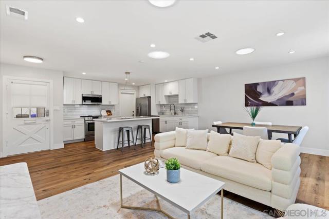 3961 Mount Aladin Ave, San Diego CA: https://media.crmls.org/mediaz/3f59c4ba-86e8-4016-b011-456848fc0ba3.jpg