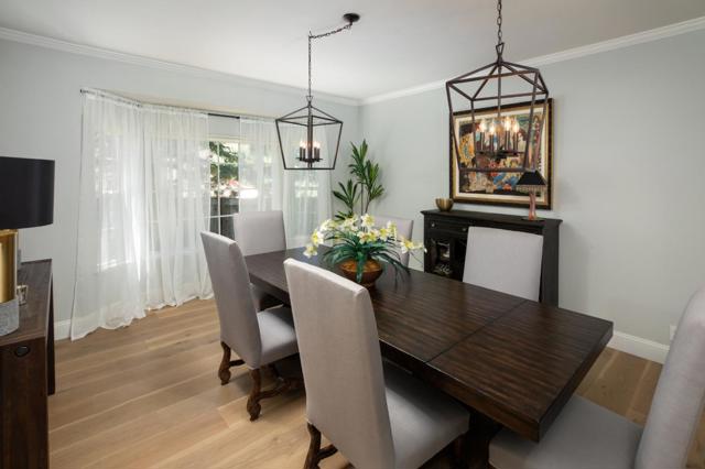 4 Woodleaf Avenue, Redwood City CA: https://media.crmls.org/mediaz/3f59e04d-4f20-454e-be4f-69644803ecc7.jpg