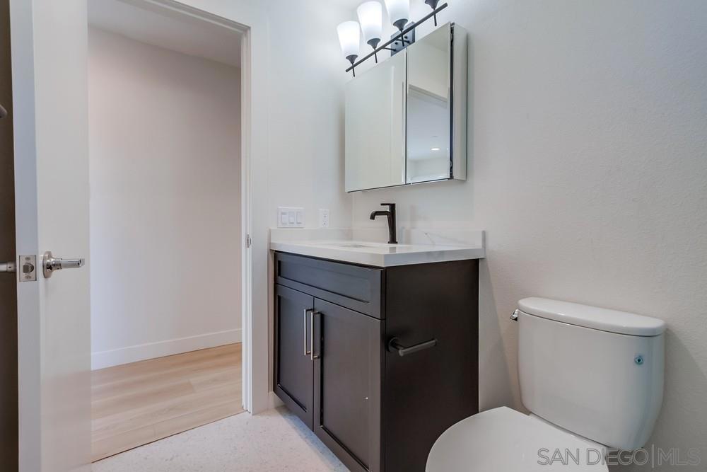 MLS #250032138SD img 36