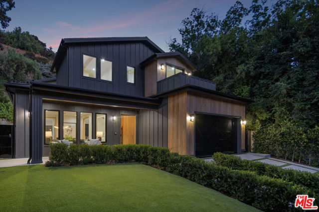 1530 N Beverly Drive, Beverly Hills CA: https://media.crmls.org/mediaz/3f5adfc6-ef59-43f4-ac6a-2c0eaf2eeaa9.jpg