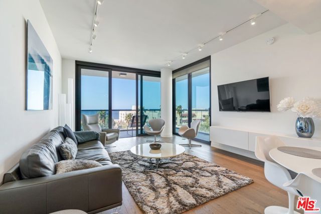 1755 Ocean Avenue, Santa Monica CA: https://media.crmls.org/mediaz/3f5b5eaf-92c4-4d67-827d-af76f2f1f907.jpg