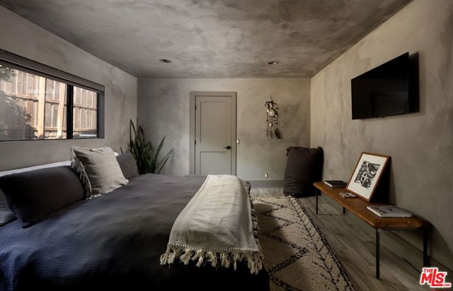 Drew Fenton | 29328 Heathercliff Road Malibu CA | MLS: 7286052
