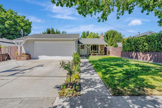 3685 Howe Court, Fremont CA: https://media.crmls.org/mediaz/3f5c8dfb-969f-4a9d-afff-b83ce3d0e497.jpg