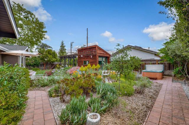 12714 Camrose Avenue, Saratoga CA: https://media.crmls.org/mediaz/3f5e23f0-9c33-4a10-aa3a-7f3d14bece27.jpg