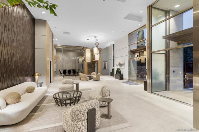 645 Front St, San Diego CA: https://media.crmls.org/mediaz/3f5ecaef-4a5f-4759-af85-7f5ea9672c40.jpg