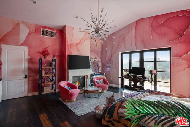 1650 Luse Tank Road, Topanga CA: https://media.crmls.org/mediaz/3f5f1a1a-50d4-4f9d-810a-6b12722f0e25.jpg