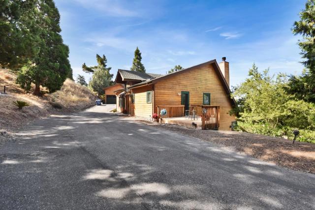 2295 Mcdonald Lane, Morgan Hill CA: https://media.crmls.org/mediaz/3f5f653d-8c1f-49d6-9f33-a39fac26801d.jpg