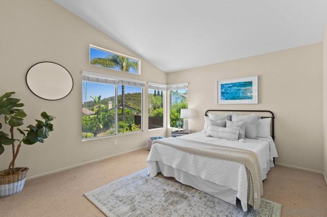 13583 Scarsdale Way, San Diego CA: https://media.crmls.org/mediaz/3f5f9d01-5734-42d4-94ad-f9bcdb833253.jpg