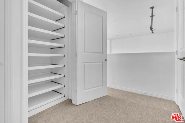 4050 GLENCOE Avenue, Marina del Rey CA: https://media.crmls.org/mediaz/3f604b10-6cbb-4327-ab1d-f0ec4b9cad2a.jpg
