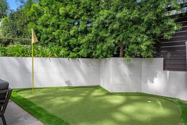 Detail Gallery Image 11 of 19 For 13936 Mira Montana Dr., Del Mar,  CA 92014 - 4 Beds | 2/1 Baths