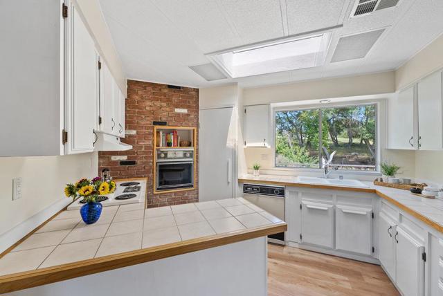 11 Del Rio Circle, Soquel CA: https://media.crmls.org/mediaz/3f627ff6-cf2d-4857-b40d-673685ae45a9.jpg
