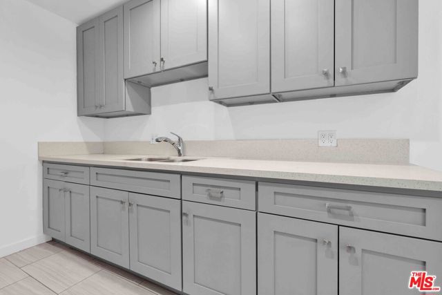 10235 S 10th Avenue, Inglewood CA: https://media.crmls.org/mediaz/3f6377e9-6f13-47e0-bbfb-738d376cfaa8.jpg
