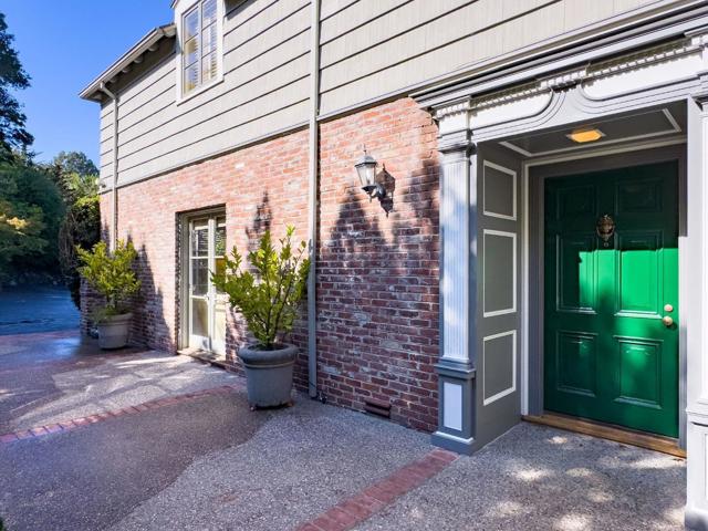 2155 Geri Lane, Hillsborough CA: https://media.crmls.org/mediaz/3f63d481-7d30-4d86-b235-30344ef20ed7.jpg