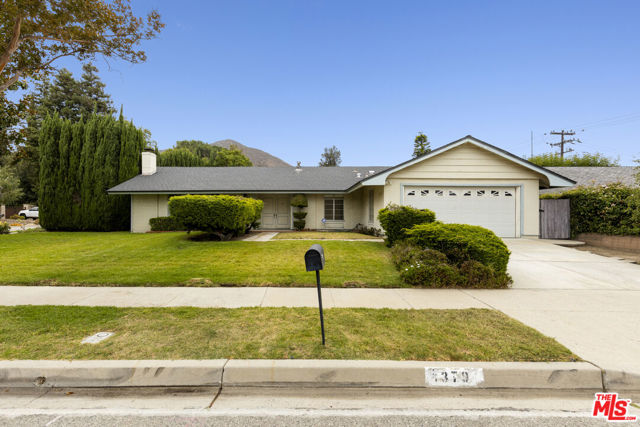 1379 Acapulco Avenue, Simi Valley CA: https://media.crmls.org/mediaz/3f6490ad-f627-4648-be77-b31ec08736a5.jpg