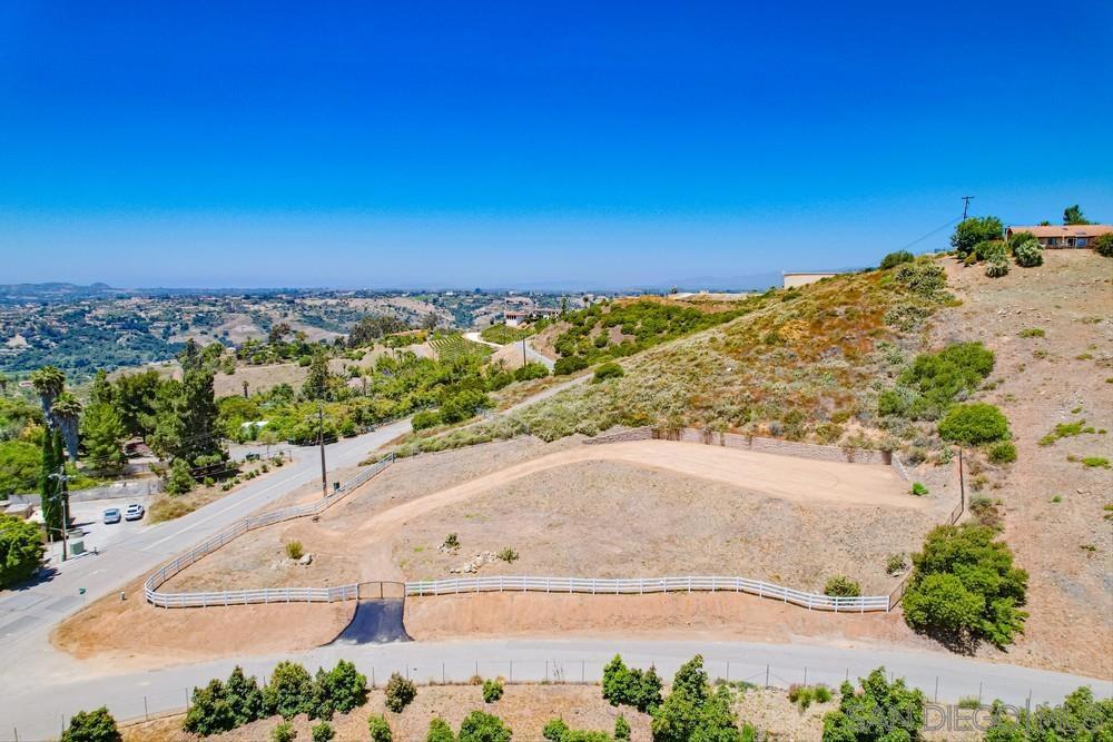 MLS #250032615SD img 36