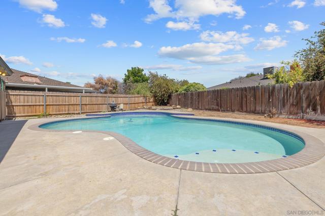 300 W Adrian Way, Hanford CA: https://media.crmls.org/mediaz/3f658ef0-f20c-4551-b938-6815c02bb935.jpg
