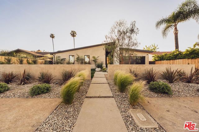 5725 Katherine Avenue, Sherman Oaks CA: https://media.crmls.org/mediaz/3f65a3fb-b07e-4755-a3e9-85e1f3375c51.jpg