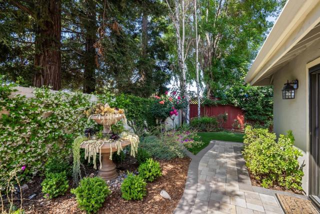 18891 Biarritz Lane, Saratoga CA: https://media.crmls.org/mediaz/3f65bbc3-f0eb-4120-bff7-f53cd124bf4a.jpg