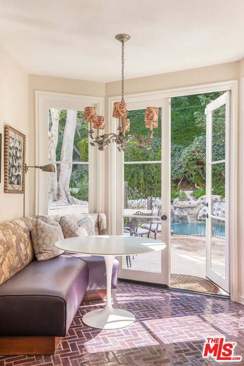 11982 Brentridge Lane, Los Angeles CA: https://media.crmls.org/mediaz/3f65eb69-0d3f-47b5-a3e7-62cf2adf3fd7.jpg
