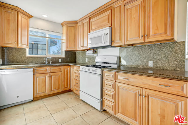 Image 38 of 61 For 1226 Chelsea Avenue