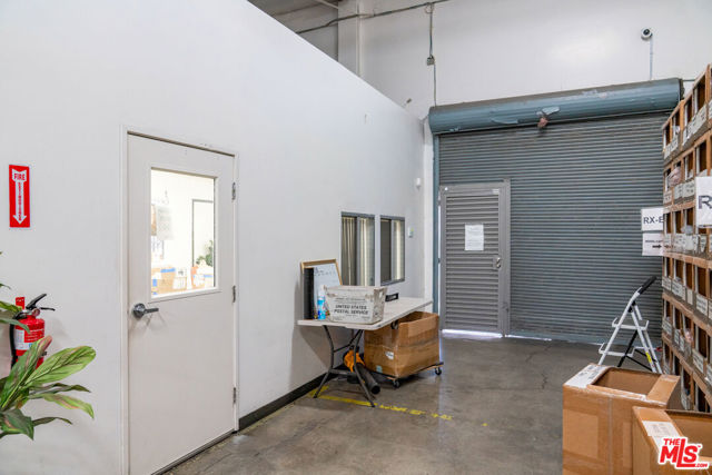 Image 11 of 21 For 2300 Garfield Avenue
