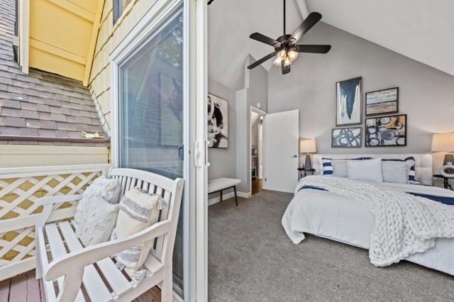 2518 W Middlefield Road, Mountain View CA: https://media.crmls.org/mediaz/3f695e28-0436-4938-80b6-c3d5e8f7df74.jpg