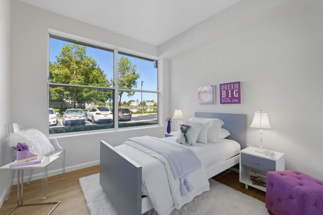 401 Baltic Circle, Redwood City CA: https://media.crmls.org/mediaz/3f69f453-66c0-4f19-a61a-3b7b5e21a686.jpg