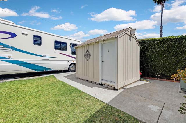 4601 Hampshire Way, Fremont CA: https://media.crmls.org/mediaz/3f69fa86-cc8e-4f8b-9efe-7f18a078d9dc.jpg