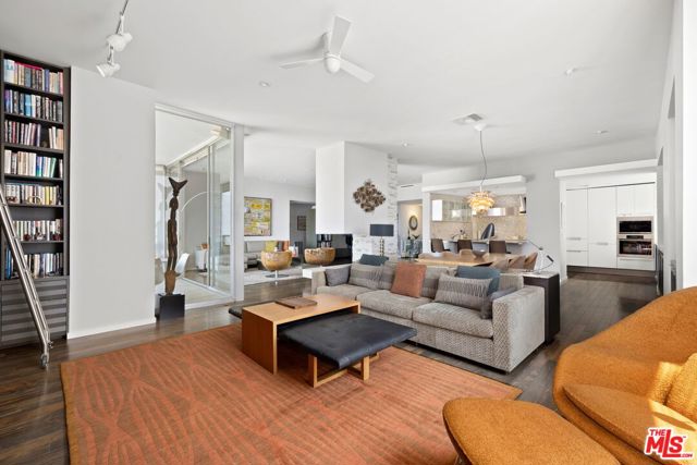 1100 Alta Loma Road, West Hollywood CA: https://media.crmls.org/mediaz/3f6a5bd5-2e36-4406-b1c8-a8e2518c0cb6.jpg