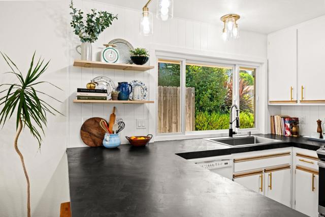 Detail Gallery Image 22 of 75 For 3432 Mount Ariane Dr, San Diego,  CA 92111 - 4 Beds | 2 Baths