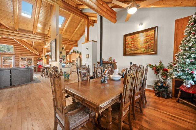 1925 Baldwin Lake Road, Big Bear CA: https://media.crmls.org/mediaz/3f6b75b7-7085-46e1-b971-cc14689eabb6.jpg