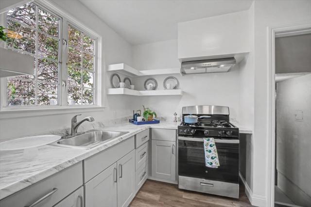 115 N Kingston Street, San Mateo CA: https://media.crmls.org/mediaz/3f6b9d28-715b-488a-80de-a1540ff9c98c.jpg