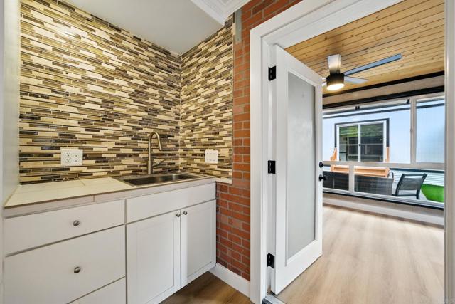 Detail Gallery Image 18 of 44 For 4848 54th St, San Diego,  CA 92115 - 6 Beds | 3 Baths