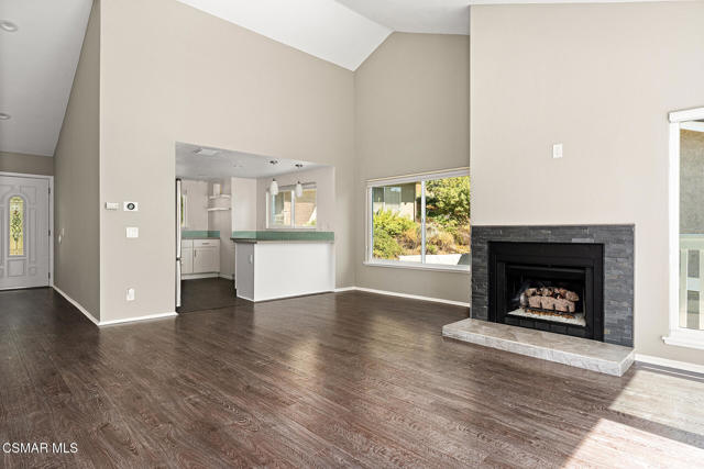 191 Rockrose Lane, Oak Park CA: https://media.crmls.org/mediaz/3f6bd0cd-d0de-4771-997d-84ee03b35475.jpg