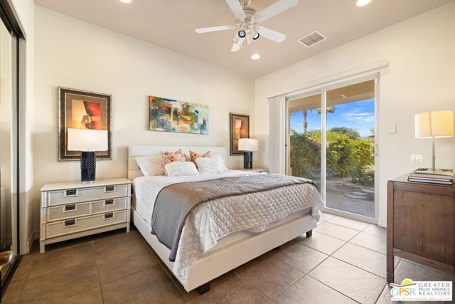 16 Villaggio Place, Rancho Mirage CA: https://media.crmls.org/mediaz/3f6c1825-ebbb-4dd2-9041-957c3d64723e.jpg