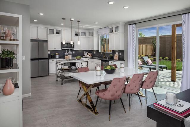 1911 Amaryllis Drive, Hollister CA: https://media.crmls.org/mediaz/3f6d31d1-a75f-46b7-94d7-a8217e84e76f.jpg