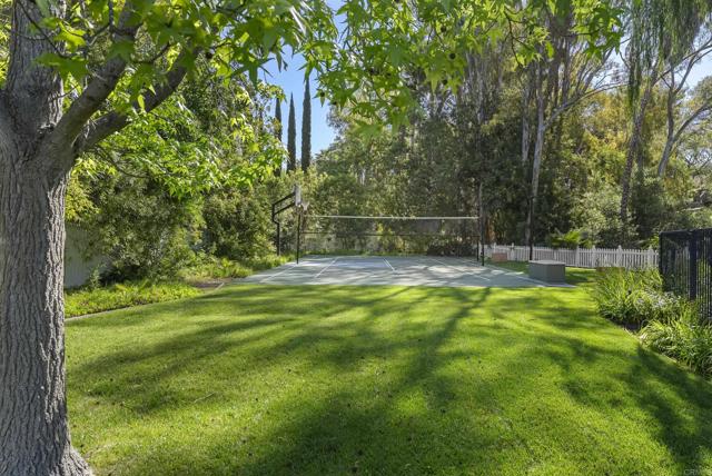 16631 Valle Verde Rd, Poway CA: https://media.crmls.org/mediaz/3f6d3be7-8432-4092-91f9-b61830bbf853.jpg