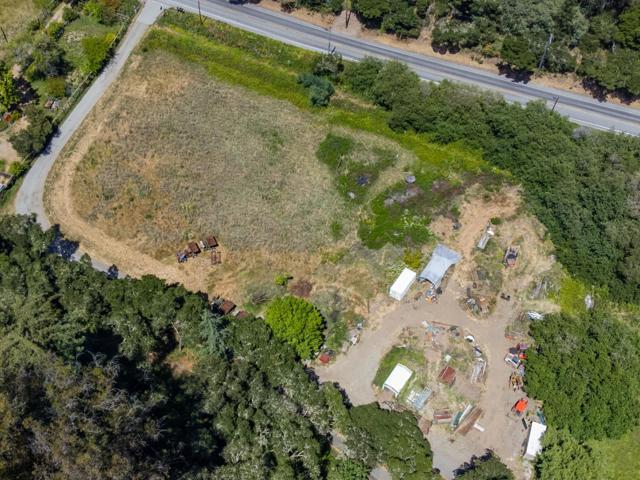 4151 Freedom Boulevard, Aptos CA: https://media.crmls.org/mediaz/3f6de4ff-68da-4356-ab4e-c265de14d191.jpg