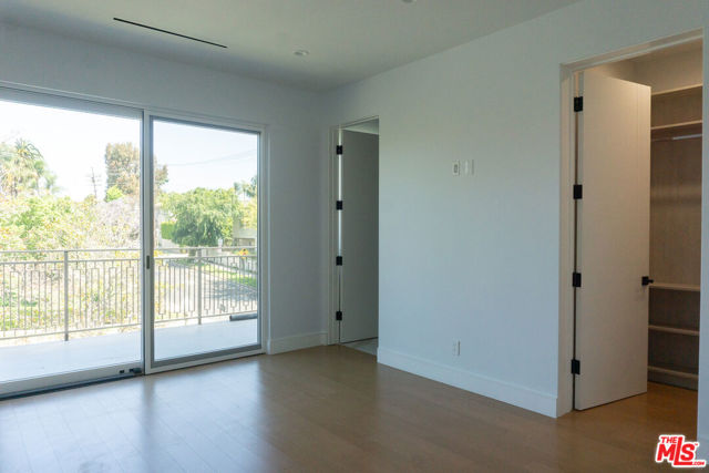 10360 Ilona Avenue, Los Angeles CA: https://media.crmls.org/mediaz/3f6e75a8-1487-4444-ab0e-570382657c30.jpg