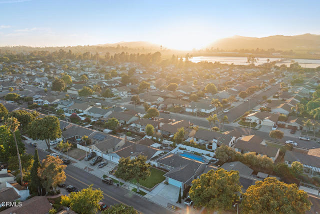 10325 Darling Road, Ventura CA: https://media.crmls.org/mediaz/3f6ed023-25ab-4c94-a0dd-34e631af9fb6.jpg