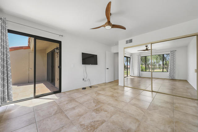 Image 14 of 42 For 40492 Bay Hill Way